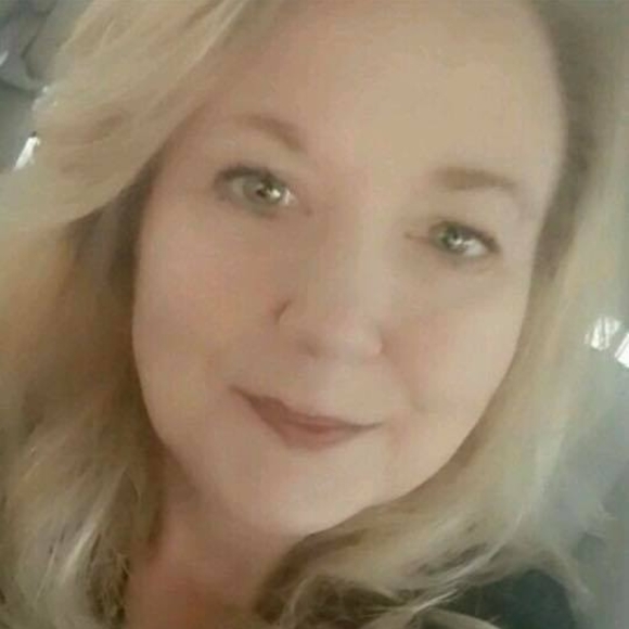 Meet your Posher, Amanda - Picture 4 of 4